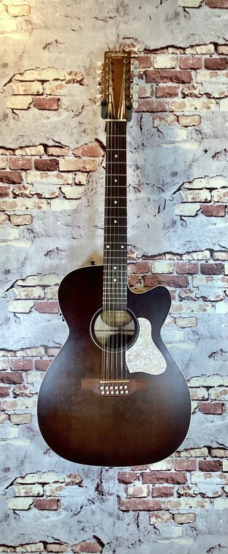 Art &amp; Lutherie Legacy 12 Bourbon Burst CW QIT