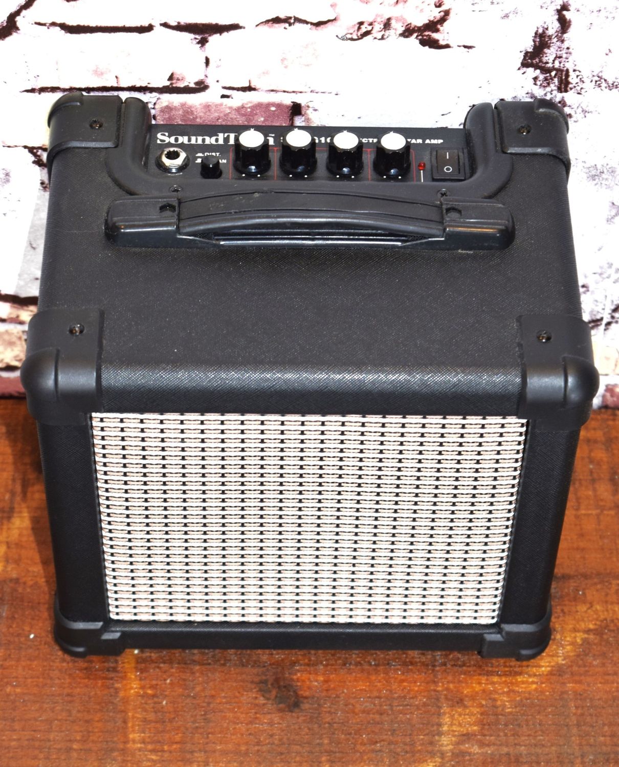 10 watt electric guitar amplifier