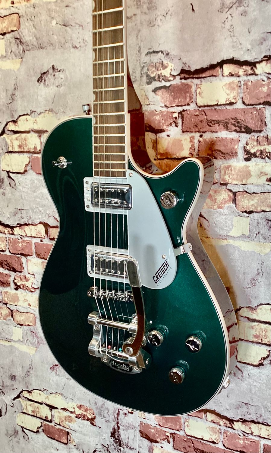SOLD GRETSCH ELECTROMATIC JET  G5230TFT SINGLE-CUT WITH BIGSBY - Cadillac Green