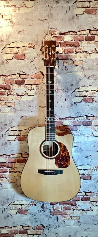 Lakewood Custom Shop D-32  pre owned