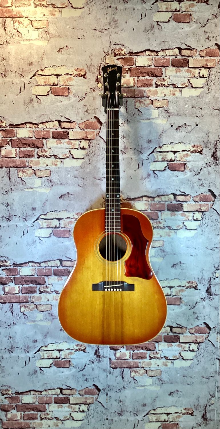 Gibson J-45 ADJ Cherryburst 1965