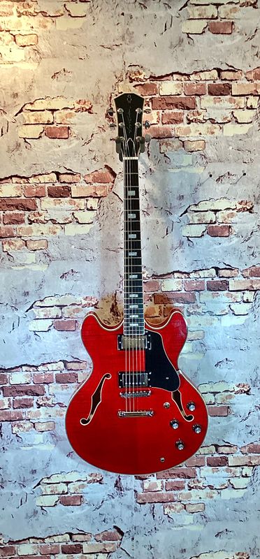 Sire Larry Carlton H7 - pre - Owned