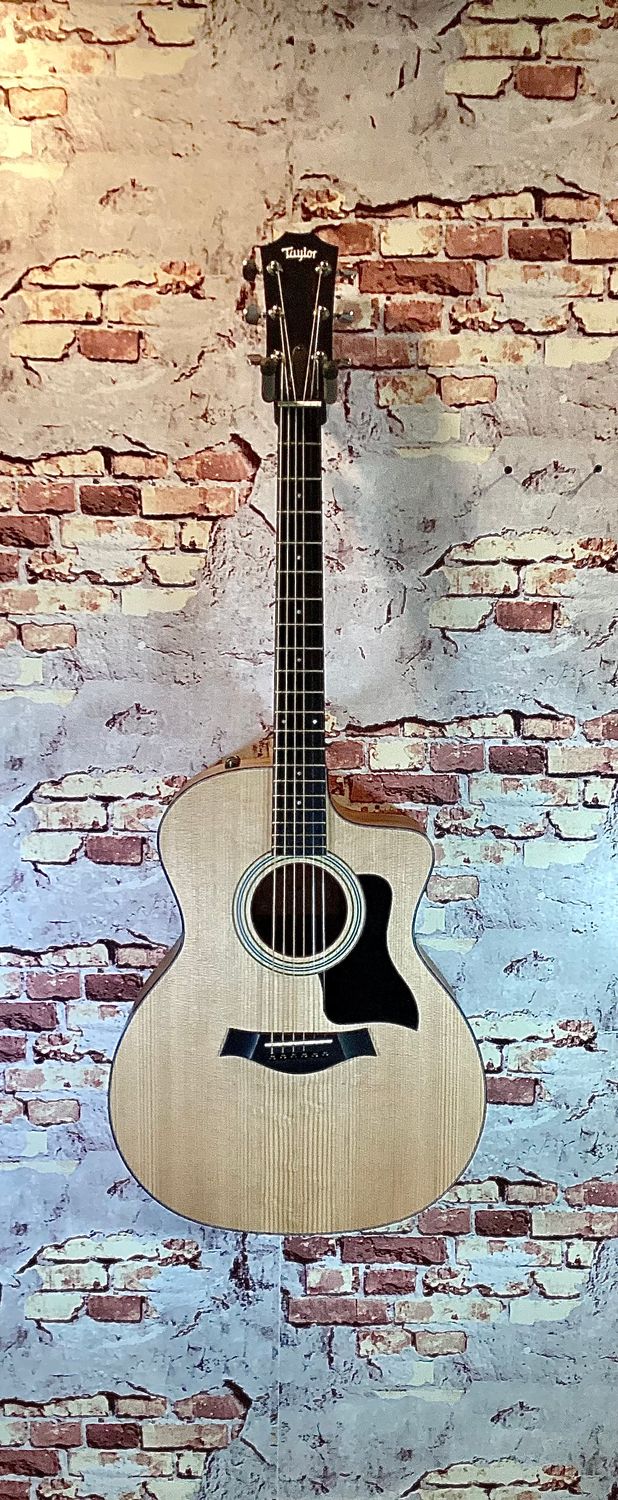 Taylor 114ce Grand Auditorium - Pre owned