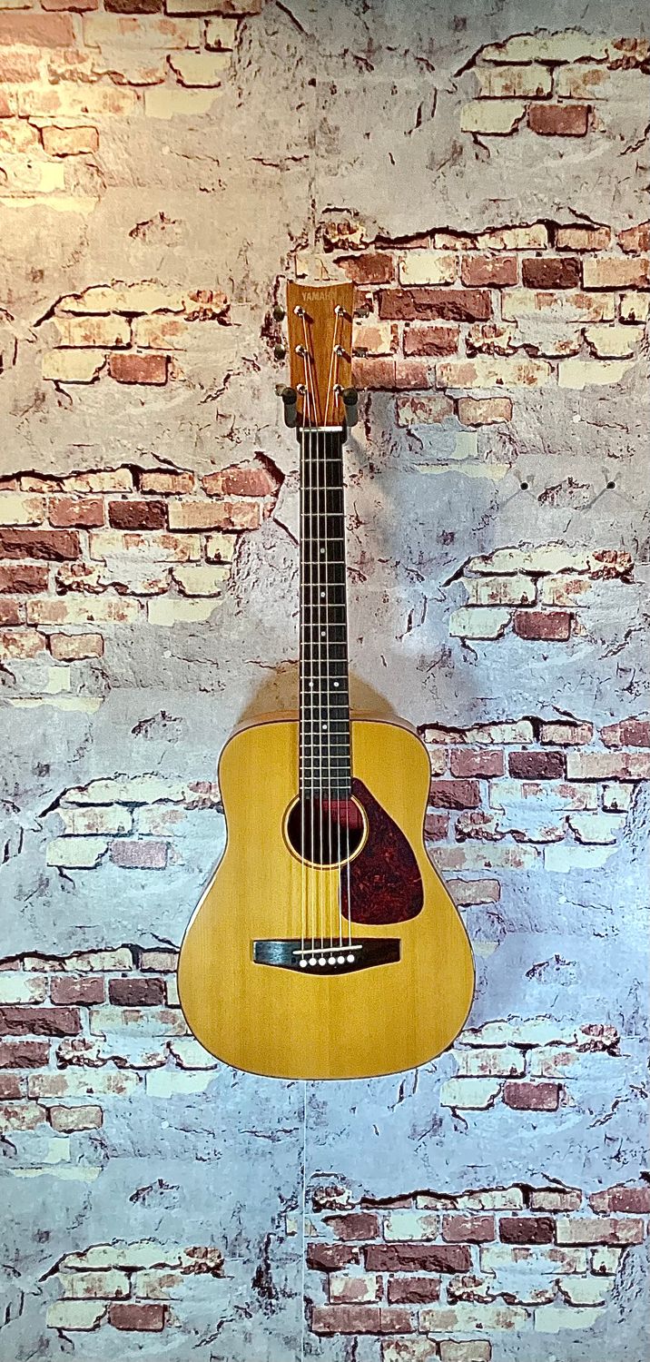 Yamaha FG Junior JR-1 Red Label  - Pre owned