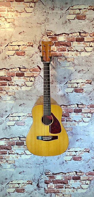 Yamaha FG Junior JR-1 Red Label  - Pre owned
