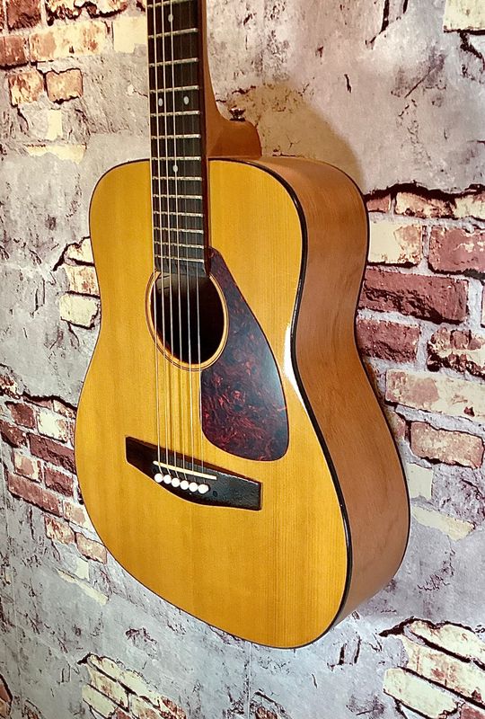 Yamaha FG Junior JR-1 Red Label  - Pre owned