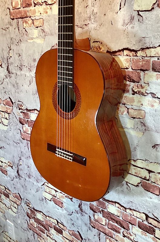 Ryoji Matsuoka M700 classical guitar - Pre Owned