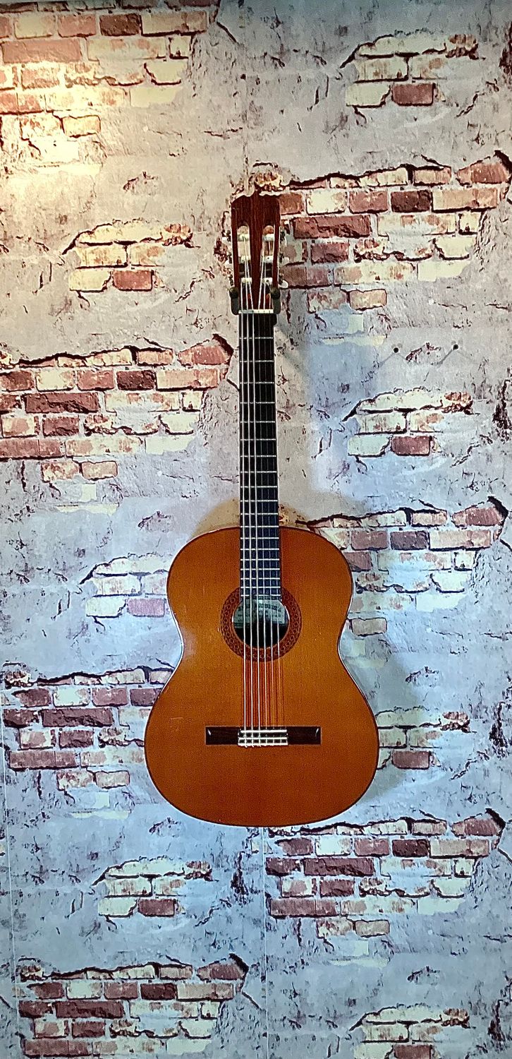 Ryoji Matsuoka M700 classical guitar - Pre Owned