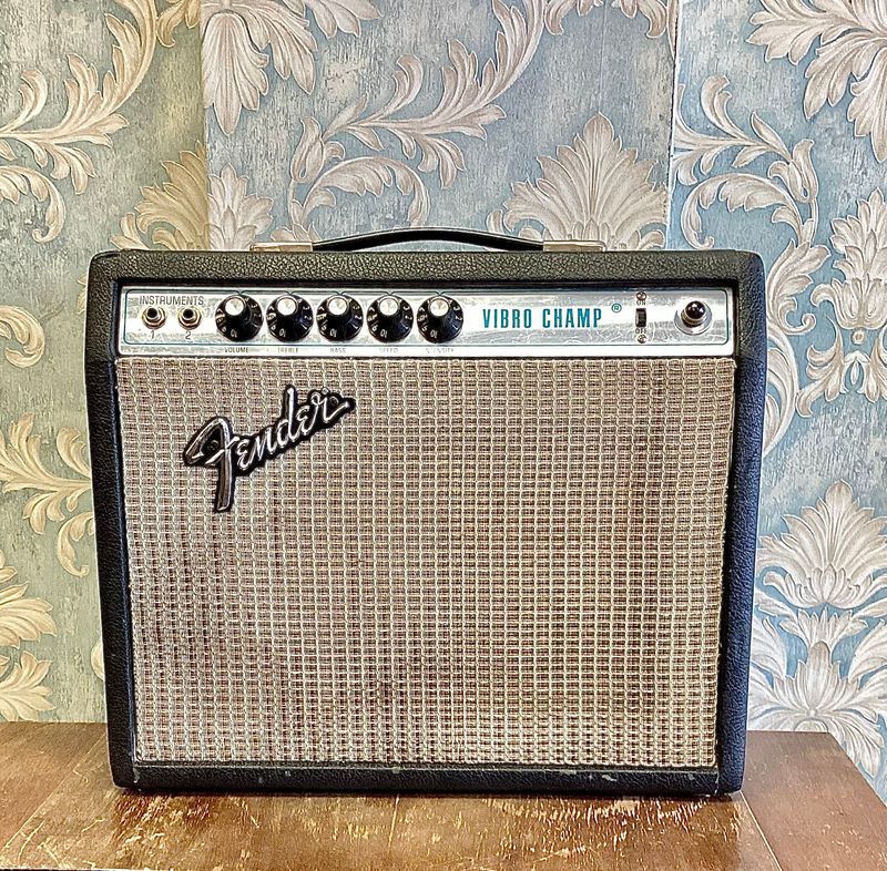 Fender Vibro Champ Silverface Guitar Amplifier 1974