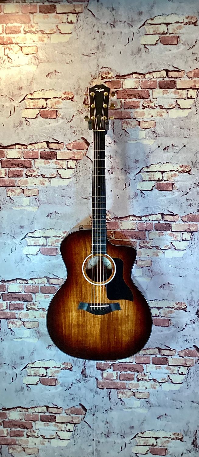 Taylor 224ce-KOA-DLX Grand Auditorium  - 2022