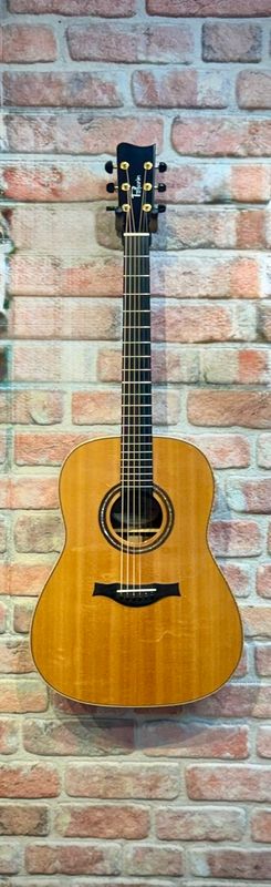 Pellerin Prestige Premium Dreadnaught - 2015
