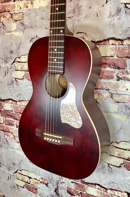 A &amp; L Roadhouse Tennessee Red - Pre-Owned