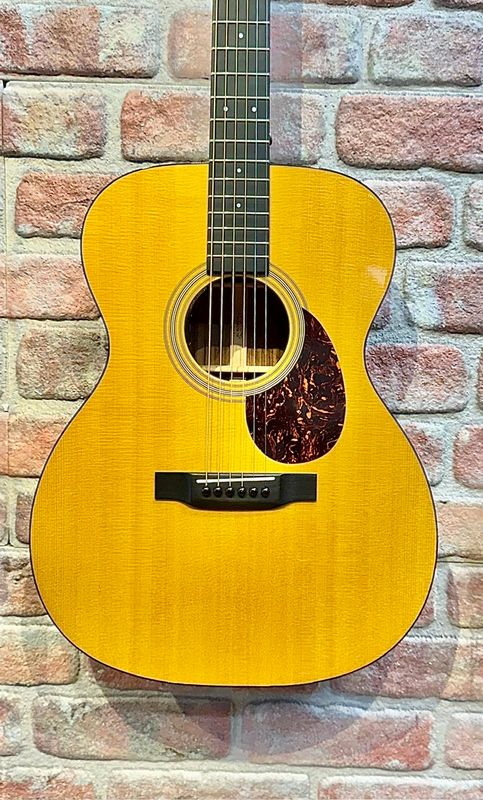 Martin OM-21 2014