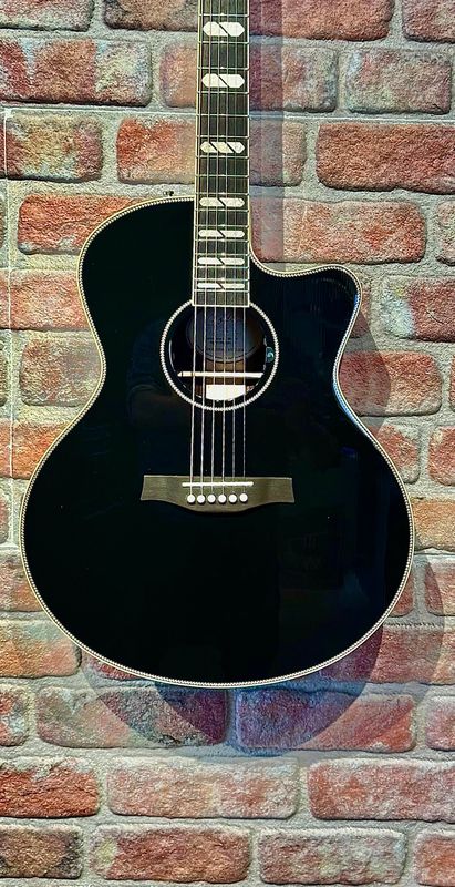 Godin Connaisseur Rosewood Black - Pre Owned