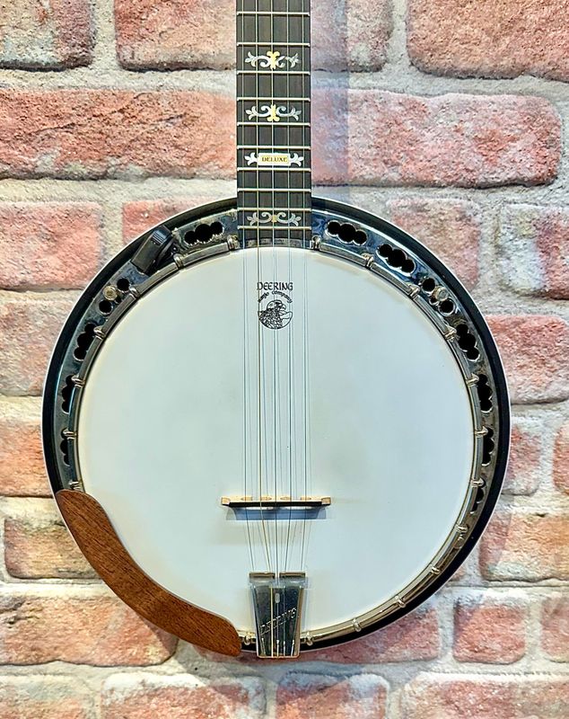 DEERING DELUXE 5-STRING BANJO-pre owned