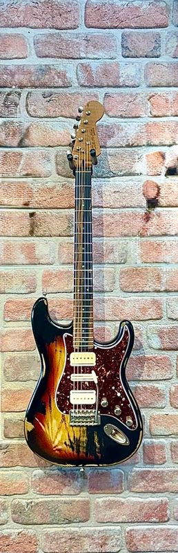 CARRs Super Strat plus - Blackburst relic