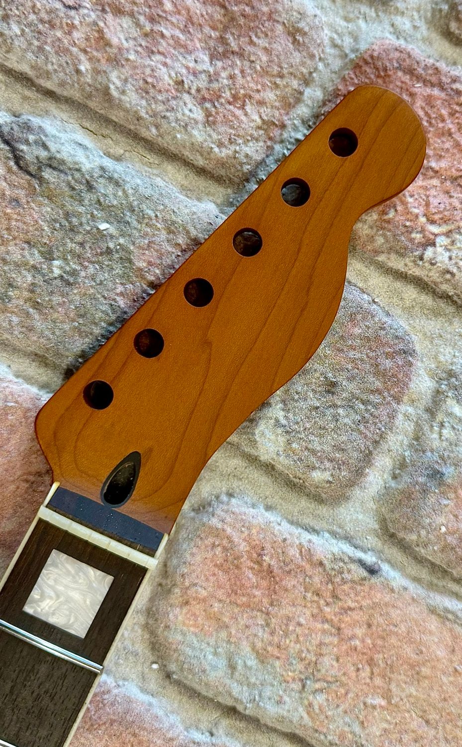 T-Style Neck Roasted Maple