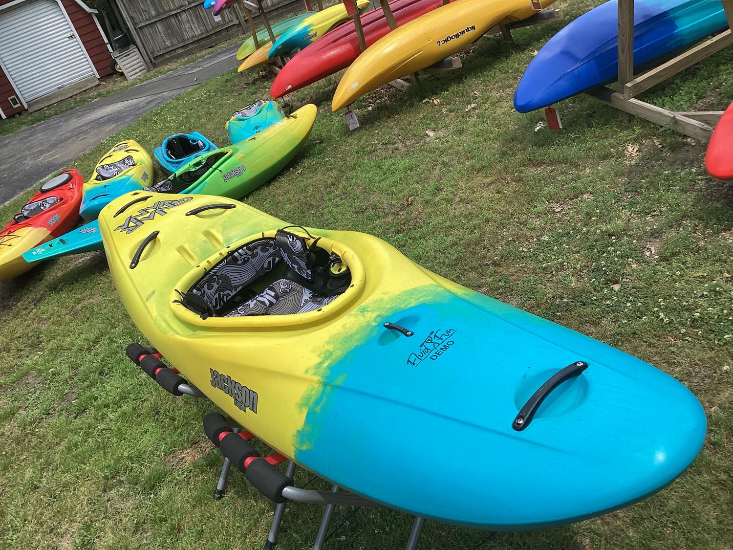 DEMO Gnarvana Small, Color: N. Lights