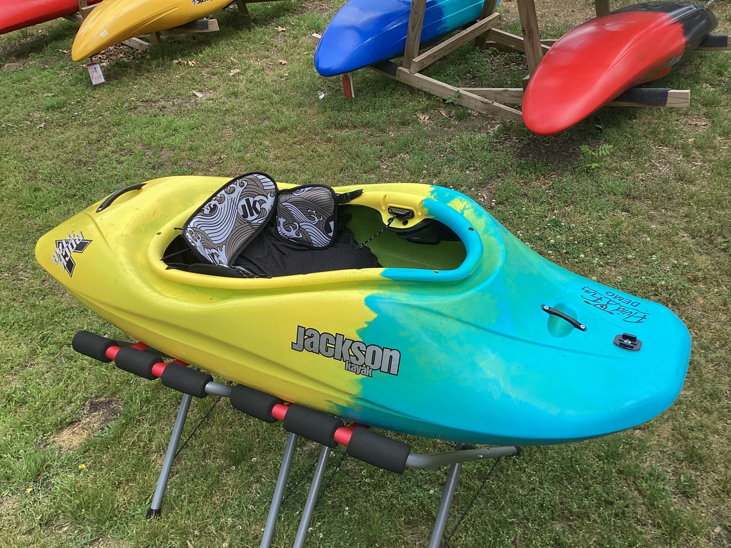 DEMO Rockstar V Small, Color: N. Lights