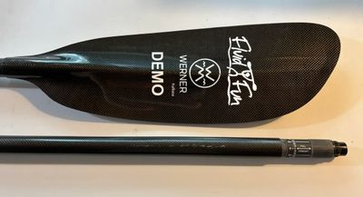 Kalliste 2PC Straight Black 240cm DEMO