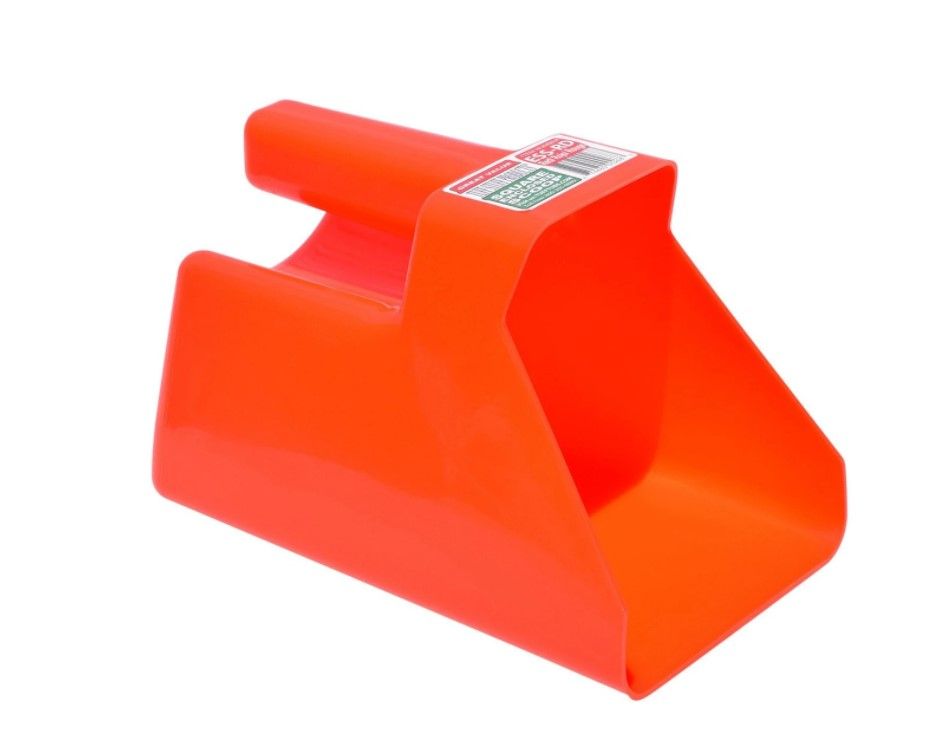 Tough Stuff Square Enclosed Feed Scoop Red