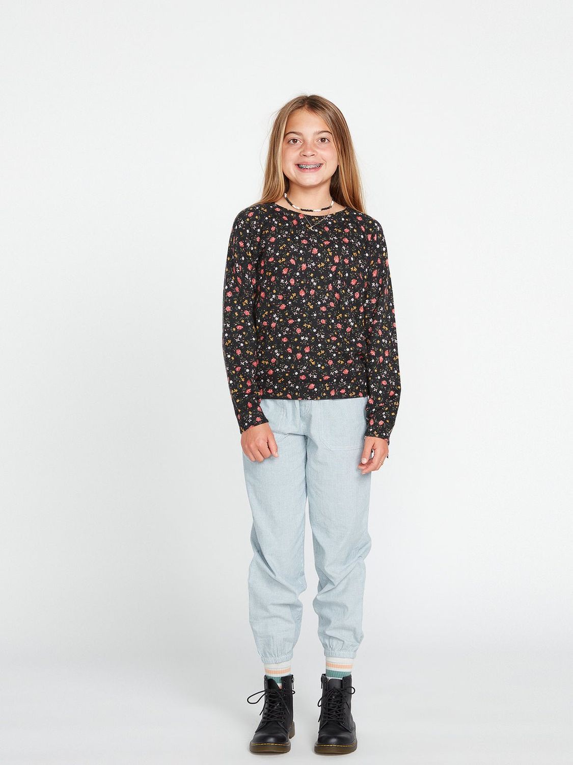 OVER N OUT SWEATER F22