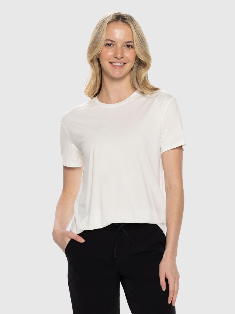 ESSENTIAL TEE S23