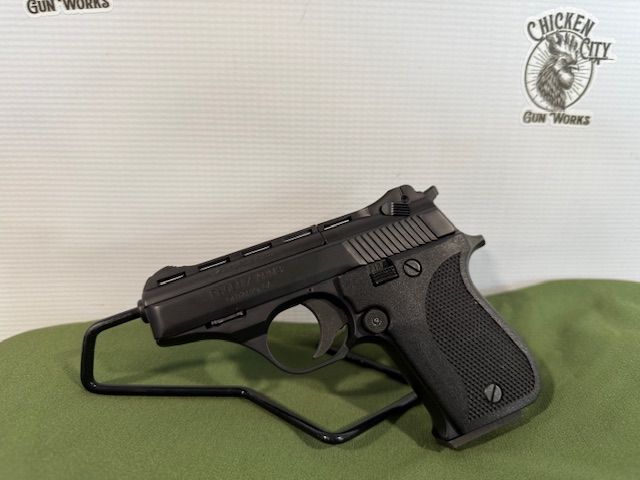 Phoenix Arms HP25A Pistol 6+1 Black 3&quot; Barrel *Preowned with 2 boxes of ammo*