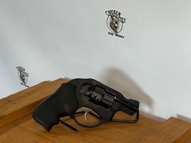 Ruger, LCR, Revolver, 6 rds, 22WMR, 1.875&quot; Barrel, Stainless Steel Barrel, Aluminum Frame and Stainless Steel Cylinder, Matte Finish, Black, Hogue Tamer Monogrip *Pre-owned*