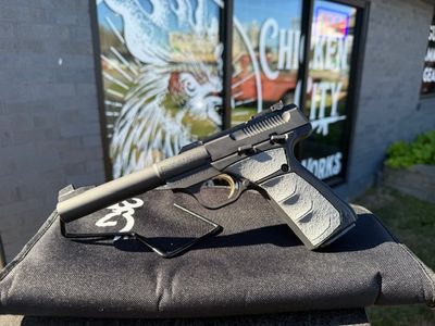 Browning Buck Mark .22lr Pistol ***Pre Owned***