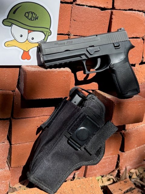 Sig Sauer P250  45acp with Extra Mag &amp; Holster ***Pre Owned***