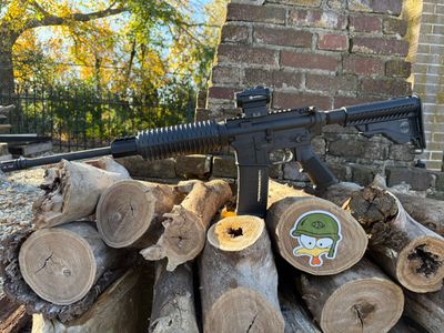 DPMS Panther Arms A-15 5.56 AR-15 W/Bresser OMNI 2 Red Dot ***Pre owned***