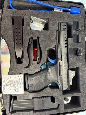 Walther PPQ Q5 Match 9mm Kit W/Optic 3 Mags &amp; Case ***Pre Owned***