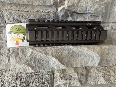 Leapers, Inc. - UTG, Model 4/15 Quad Rail, Fits AR Rifles, Carbine Length, Black