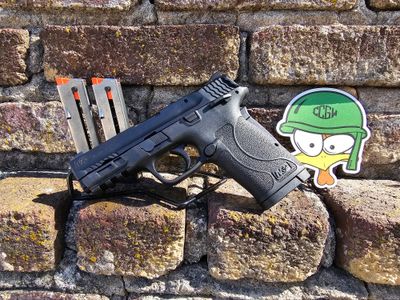 Smith &amp; Wesson M&amp;P Shield EZ M2.0 Micro-Compact Frame 380 ACP 8+1 w/ 3 Mags ***Pre-Owned