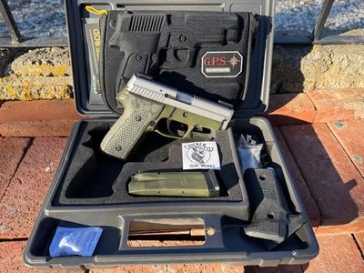 Sig Sauer P229 .40/357sig -(mid 90's serial#) Fasctory Olive Drab w/ Stainless Slide - Aluminum Frame w/ Guiderod Laser, 2 Barrels, 4 Mags &amp; 2 cases - Includes extra handgrips - **PREOWNED**