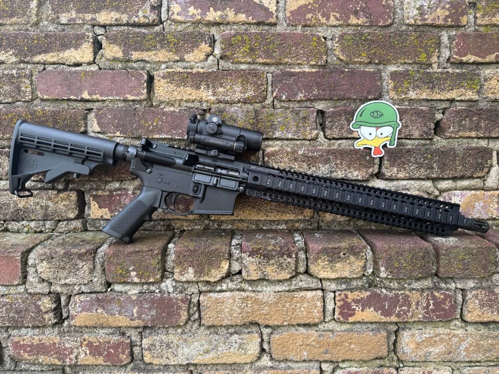 PSA PA-15 5.56mm 16" w/Romeo7 &amp; Midwest Industries Handguard ***Pre-Owned