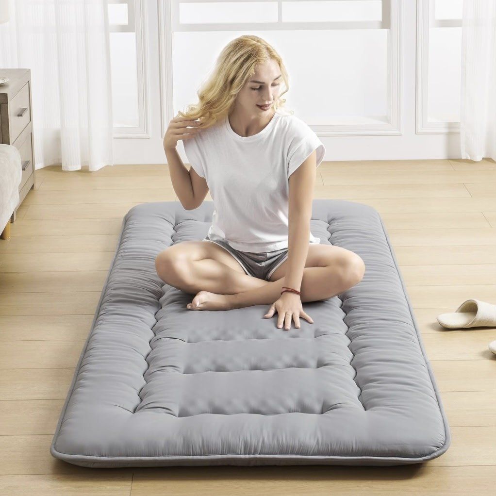 Apnino floor mattress and sheet set