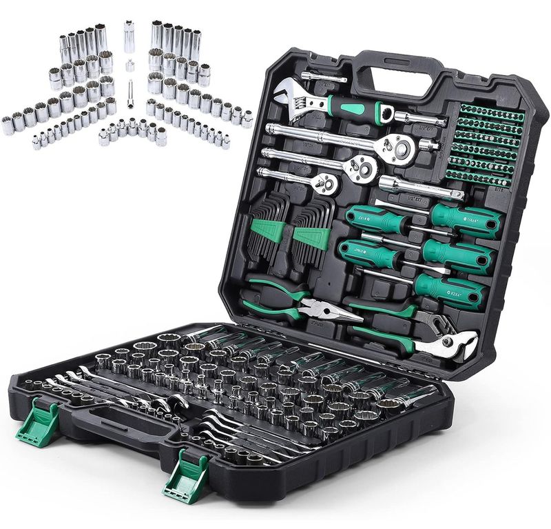 213 pc mechanic tool set