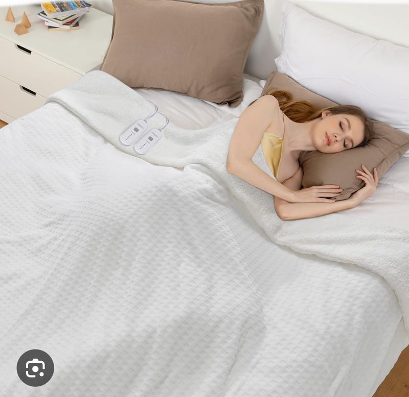 King size heated blanket - white
