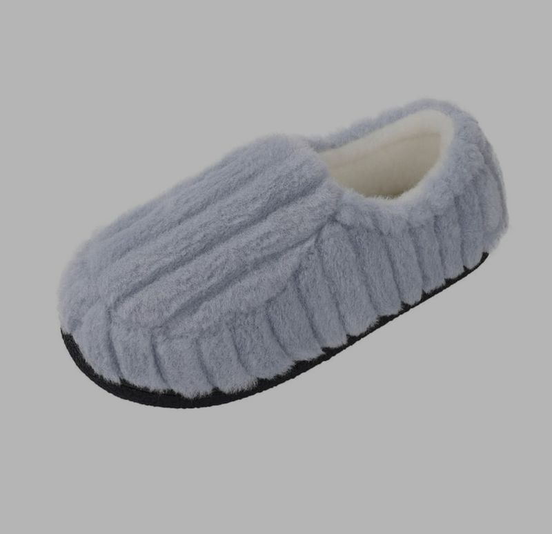 Plush house slippers - women’s size 9-10