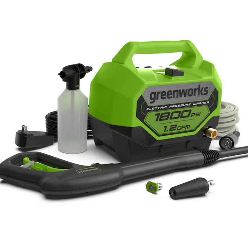 Greenworks 1800 PSI pressure washer kit