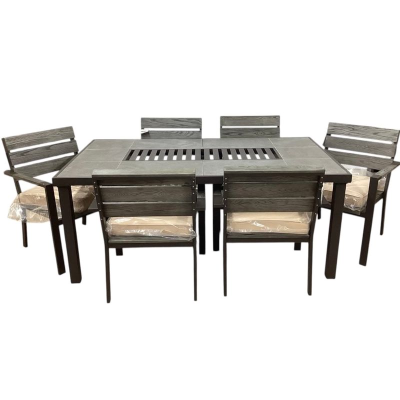 Outdoor Table and 6  Chair Set