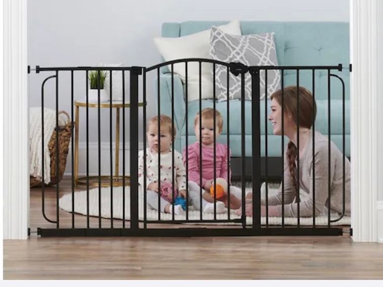 Regalo 58”x30” baby gate