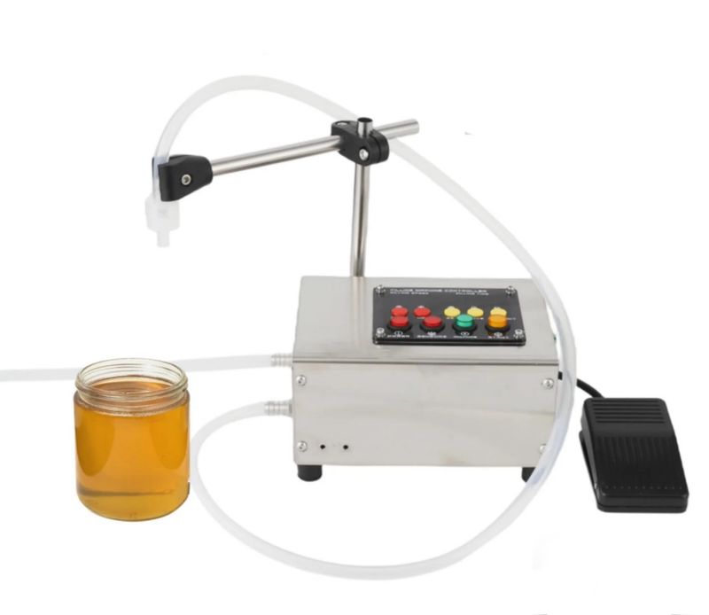 Liquid filling machine