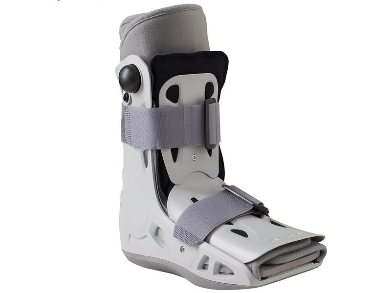 Aircast AirSelect Short Walker Brace / Walking Boot, Medium