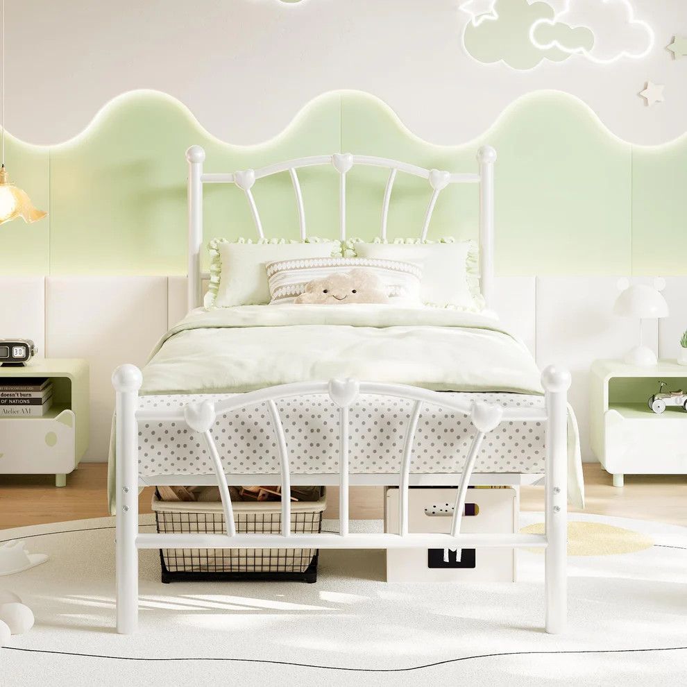 Garvee Twin XL Size Heart Shaped Metal Bed Frame With Headboard And Footboard