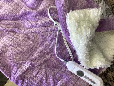 Caromio Heated Throw - Purple