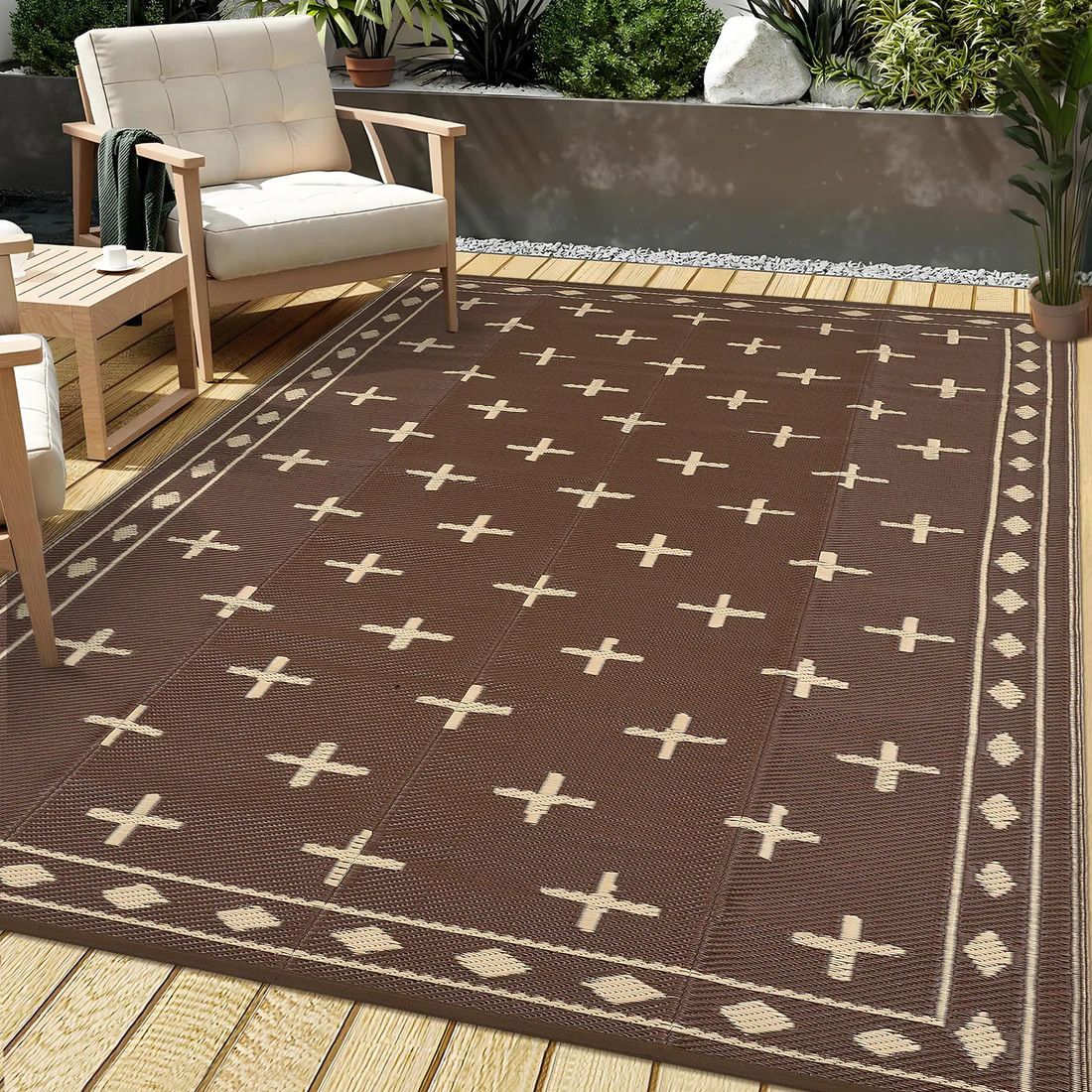 Reversible Geometric Outdoor Rug – Waterproof 9x18