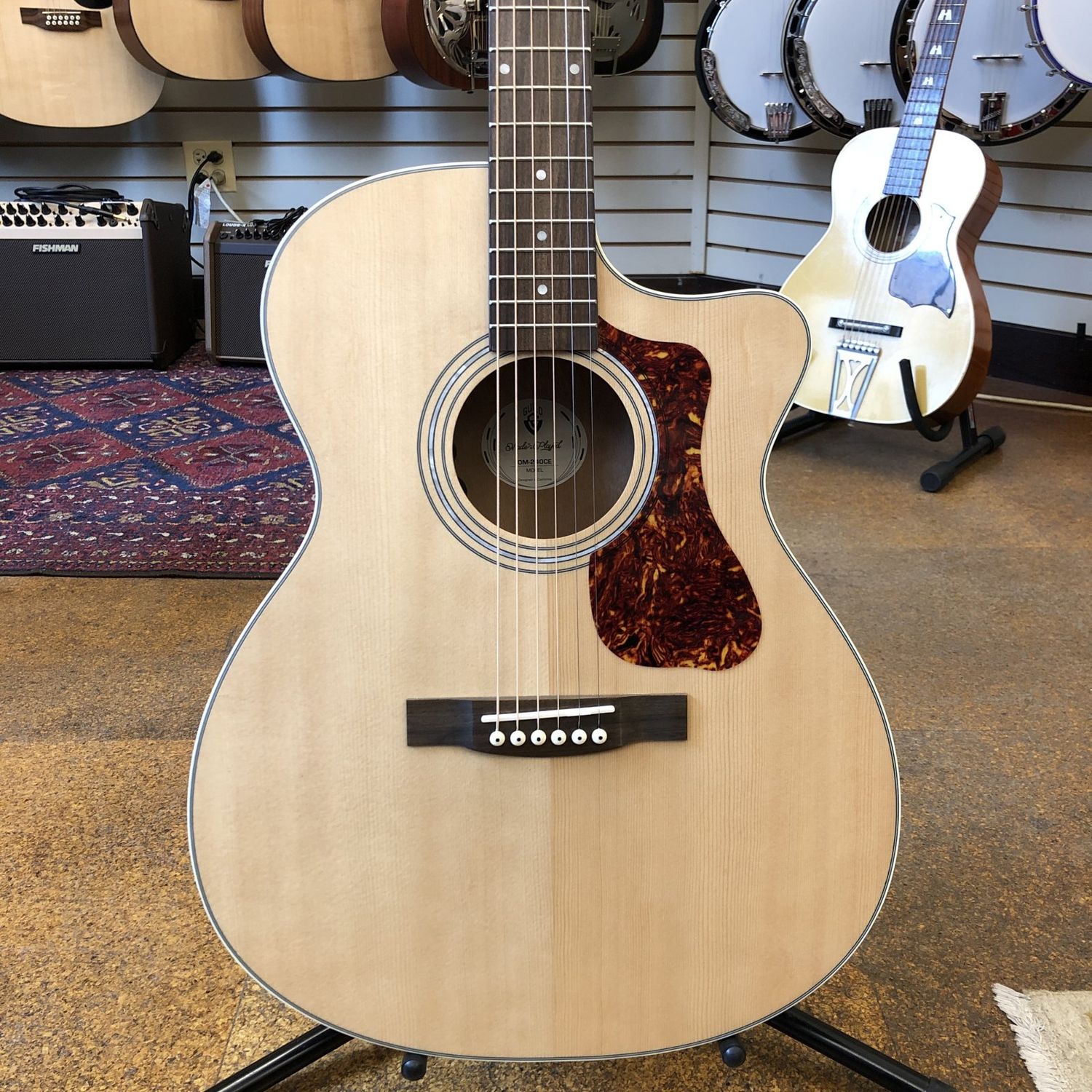 Guild OM-240CE Westerly Collection Orchestra Model Acoustic-Electric Guitar